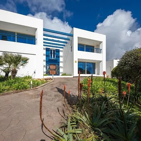 Villa Tarifa ヴィラ *